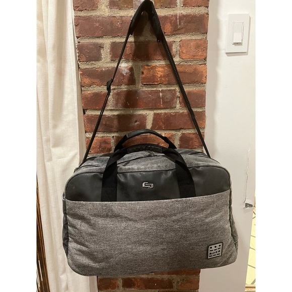 NWOT Solo Grey Impulse Duffel Bag Travel Holiday Gym - Picture 2 of 12